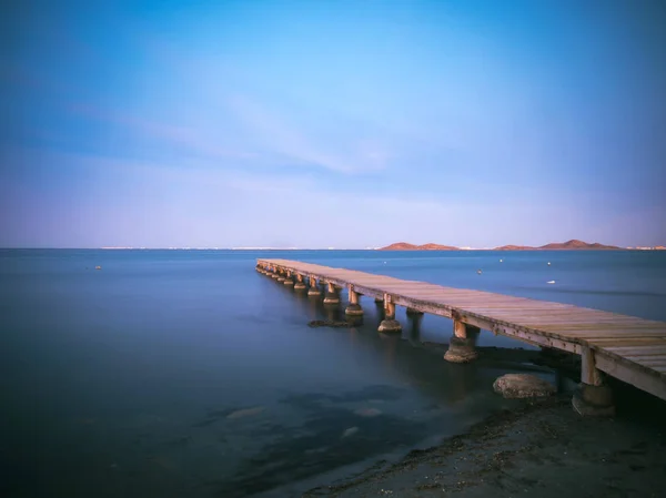 İskele nerede sakin bir deniz keyfini çıkarın. Mar Menor olduğunu