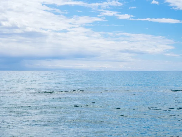 Deniz ve muhteşem bir gökyüzü arka plan veya başka bir şey için ideal görüntü