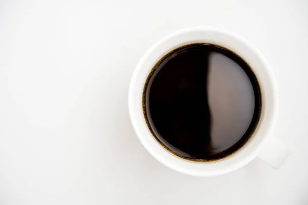 コーヒー カップの上から見る白い背景の分離します — ストック写真