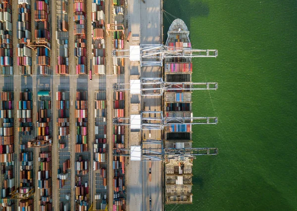 Flygfoto över last containerfartyg port — Stockfoto