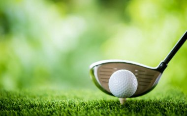 tee üzerinde golf topu tee kapalı tee