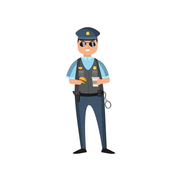 모자와 안경에 경찰 배지가 달린 파란색 유니폼을 입은 경찰관이 사람들을 보호하는 일상 업무를 수행합니다.. — 스톡 벡터