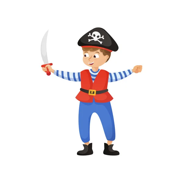 Милый улыбающийся мальчик в пиратском костюме в черной шляпе — стоковый вектор