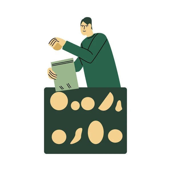 Счастливый улыбающийся мужчина в зеленой рубашке упаковывает еду в эко-пакет. Векторная иллюстрация в стиле мультфильма . — стоковый вектор