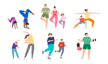 Çocuklu aileler birlikte spor yapıyor ve aktif sağlıklı yaşam tarzının tadını çıkarıyor.