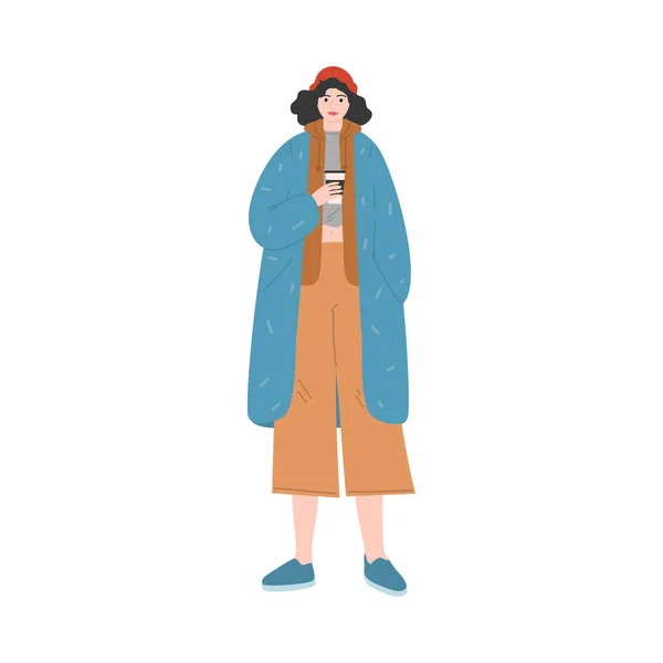 Девушка с кофе носить стильное удобное пальто и брюки в течение осени — стоковый вектор