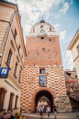 Lublin, Polonya - 19 Ağustos 2017: Krakow kapısı, Lublin, Polonya