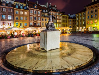 Geceleri deniz kızı, Varşova, Polonya için anıt