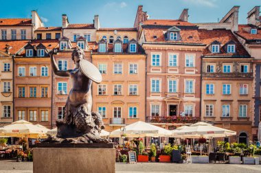 Deniz kızı anıt, Varşova, Polonya