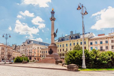 Adam Mickiewicz Lviv anıt