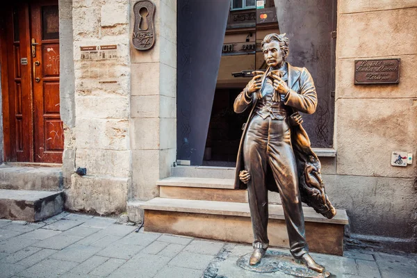 Lviv, Ukrayna - 16 Haziran 2018: anıt için Leopold von Sacher-Masoch Lviv 