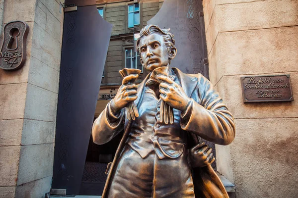 Lviv, Ukrayna - 16 Haziran 2018: anıt için Leopold von Sacher-Masoch Lviv 