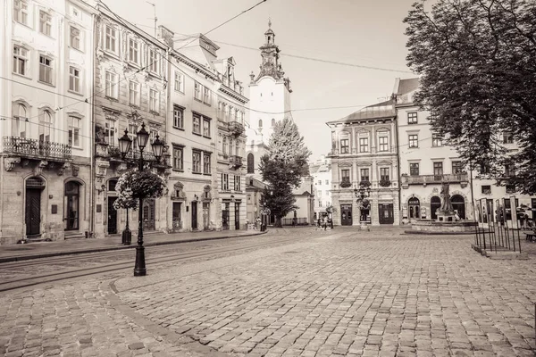 乌克兰利沃夫市场广场 — 图库照片