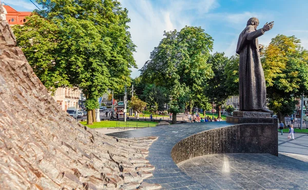 Monumento Taras Shevchenko Lviv — Foto de Stock