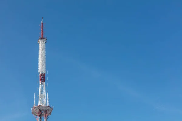 リヴィウのテレビ塔のクローズ アップ — ストック写真