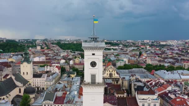 Θέα Στο Δημαρχείο Lviv Από Drone — Αρχείο Βίντεο
