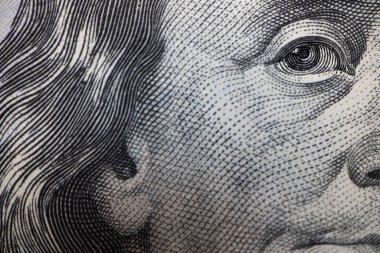 100 dolarlık banknotun makro detayları