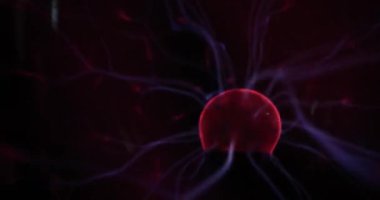 Elektrik akımlı ve lifli plazma küresi