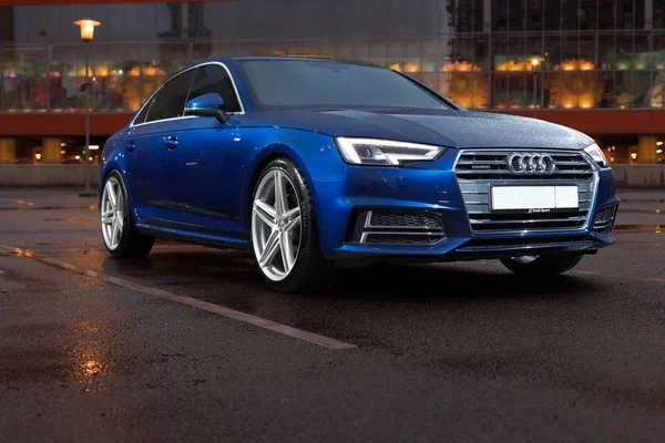 Audi Sportback City Parkering — Stockfoto