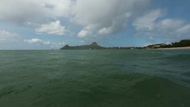 POV: Pioggia tropicale sopra l'acqua Saint lucia Caribbean Sea — Video Stock