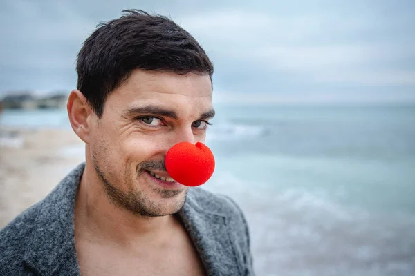 Muž s nosem červeným klaun Royalty Free Stock Fotografie