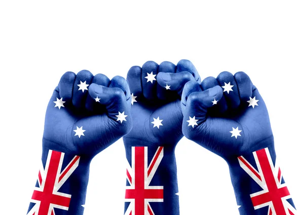 Nationalflagge Australiens Den Händen Von Menschen Mit Geschlossener Faust Die — Stockfoto