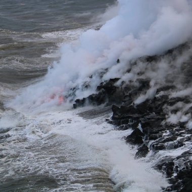 Hawaii okyanusa akan lav
