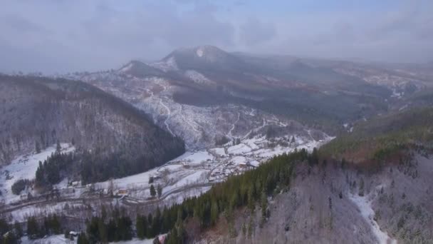 Luchtfoto Beelden Van Prachtige Winterlandschap Bergen — Stockvideo