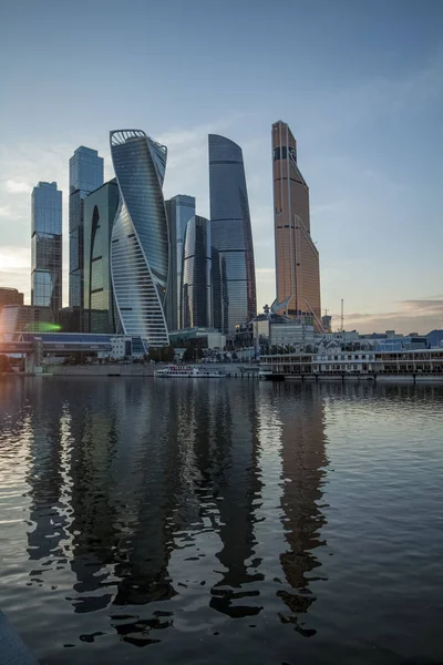 Moscow City Architectuur Wolkenkrabber Toren Gebouw Hemel Blauw — Stockfoto