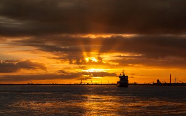 Almanya'da kışlık günbatımı