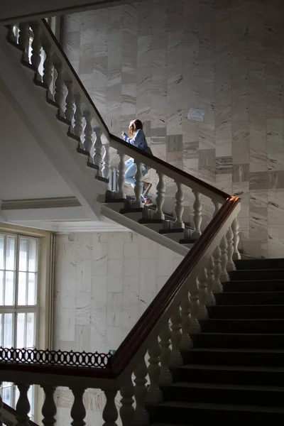 merdivenlerde atlama