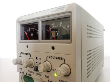 Kesin değişken voltaj ve prototip ve mühendislik kullanılan geçerli güç kaynağı