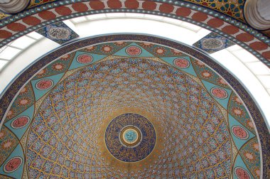İslam Camii kubbe tavanlı Kemer, Türkiye'de güzel boya ile