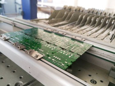 Elektronik bileşenleri olmayan yazdırılmış devre kartı montaj için hazır