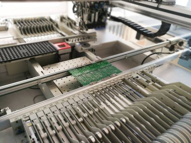 Elektronik bileşenleri olmayan yazdırılmış devre kartı montaj için hazır