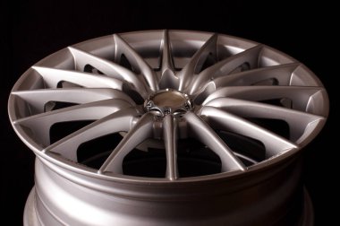 Alüminyum alaşım yapılan yeni araç jantları