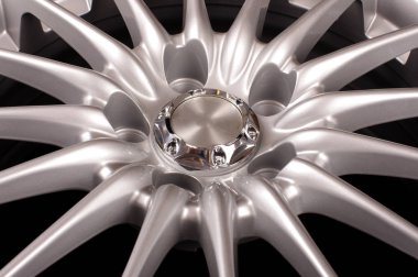 Alüminyum alaşım yapılan yeni araç jantları
