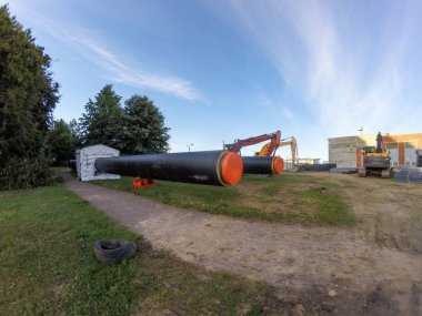 Kaunas'deki / daki yeni modern borularla yeraltı boru değiştirme