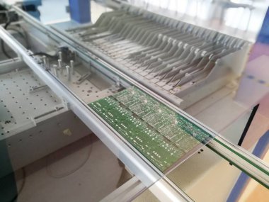 Elektronik bileşenleri olmayan yazdırılmış devre kartı montaj için hazır