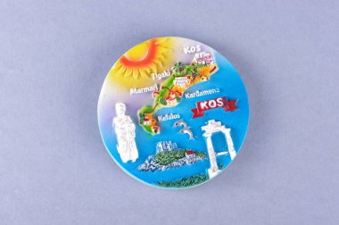 Frigde--dan Yunanistan ada Kos için renkli mıknatıs