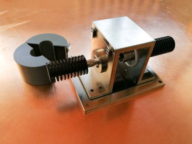 Toplu geçerli enjeksiyon BCI kalibrasyon jig Emc elektromanyetik uyumluluk testleri için bakır plaka arka plan üzerinde