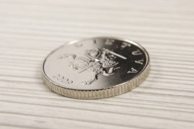 Tarihsel Litvanyalı sikke ön yüzde, bir litlar