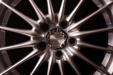 Alüminyum alaşım yapılan yeni araç jantları