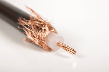 50 Ohm koaksiyal radyo frekansı kablo yarısı sıkma için hazırlanan