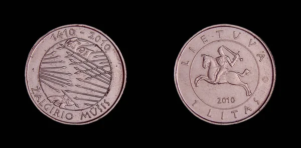 立陶宛硬币1立特反感和反向孤立的黑色背景与 Commemorativ — 图库照片