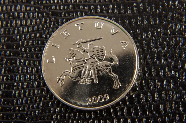 Metal Lithuanian Coin Obverse Dark Background — Stock Photo, Image