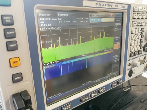 Espectro Radiofrecuencia Durante Exploración Emisiones Compatibilidad Electromagnética — Foto de Stock