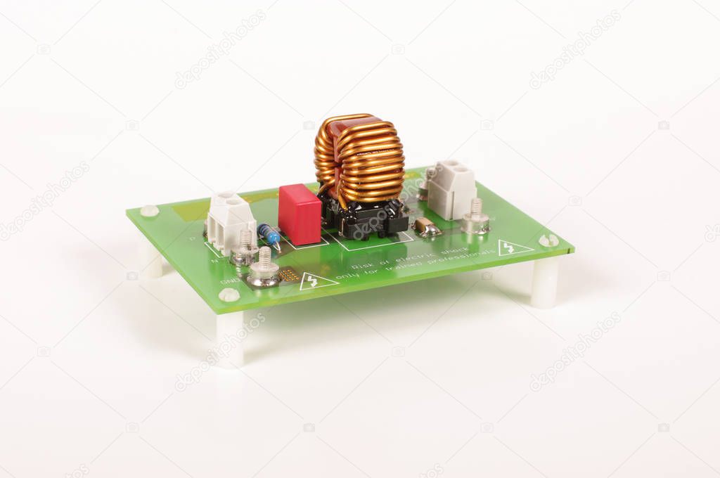 Power supply filter for reducing EMC problems