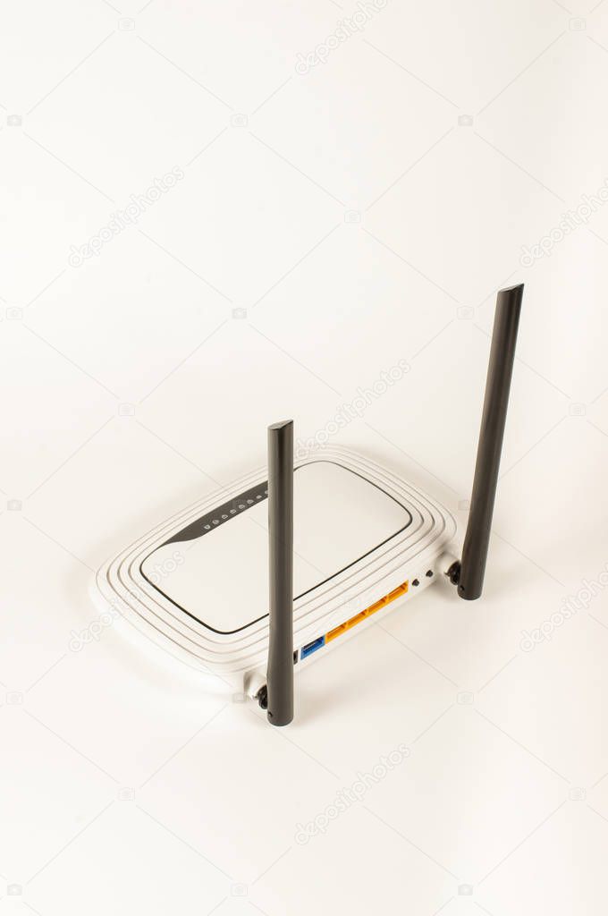 Wireless router for wifi hotspots