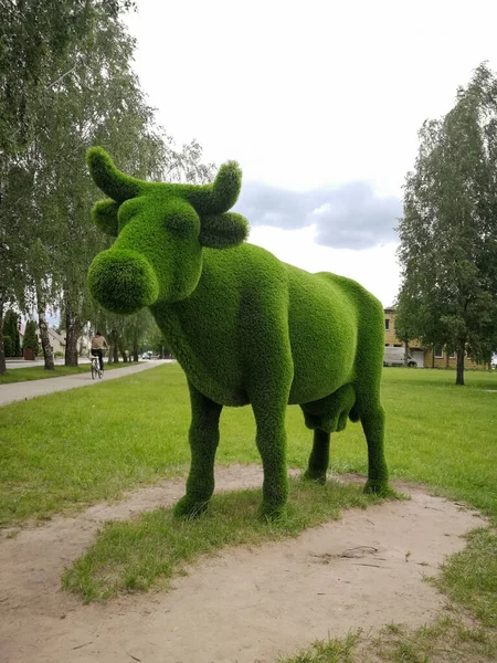 Statuie Formă Vacă Parcul Orașului Naisiai Din Lituania — Fotografie, imagine de stoc